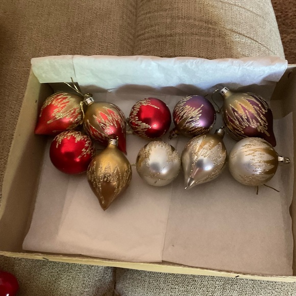Vintage Christmas Classics Ornaments Set Of 10 Glass Colorful W Gold Sparkles - Picture 1 of 10